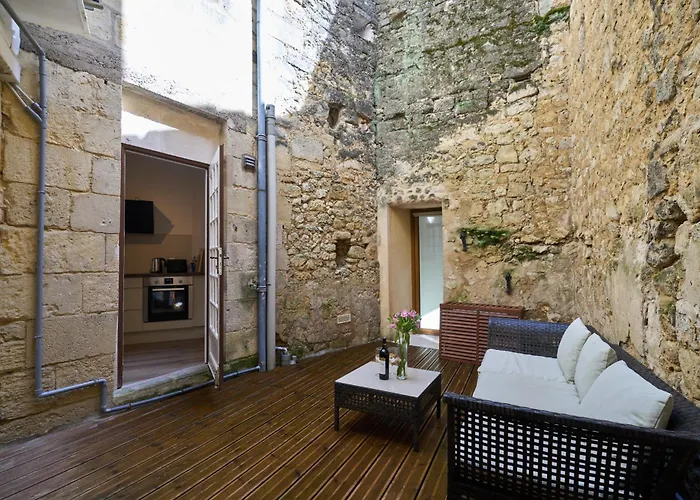 De La Cadène Appartamento