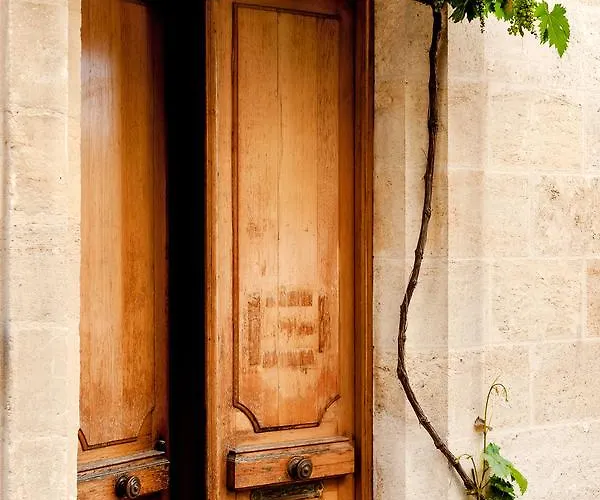 De La Cadène Appartamento